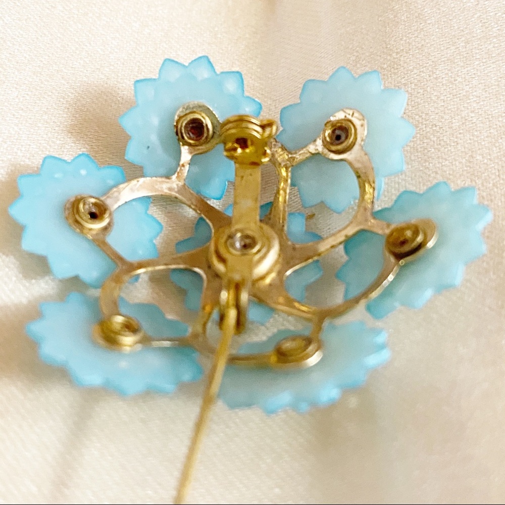 Vintage Blue Flower Rhinestone Brooch - Picture 3 of 8